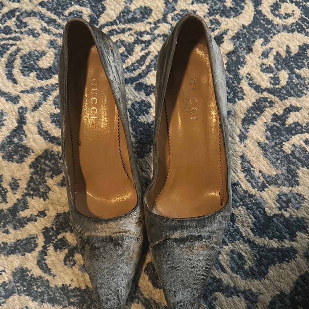 Gucci Gray Heels with Textured Design